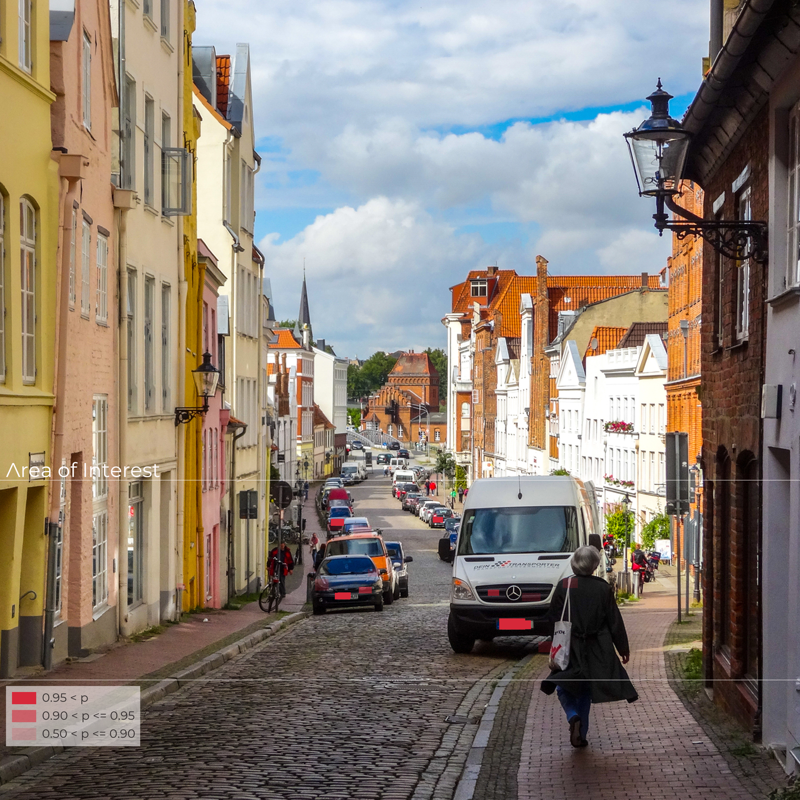 foto van het straatbeeld van Lubeck met nummerplaten maskering